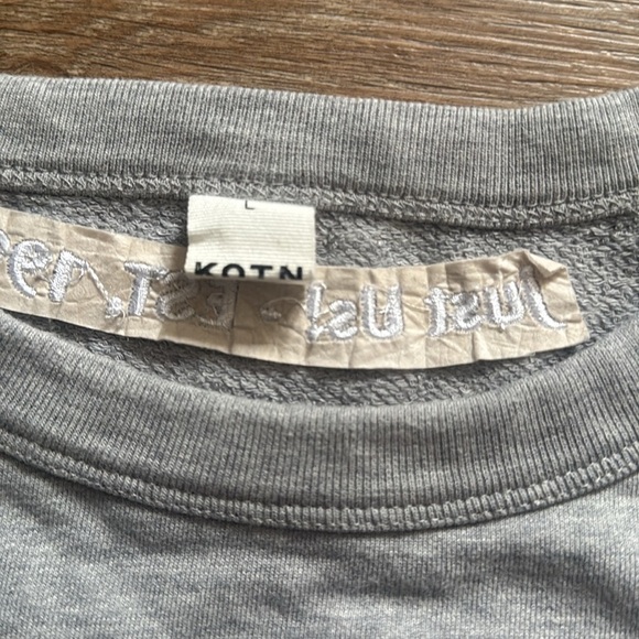 KOTN Sweatshirt - Picture 6 of 7